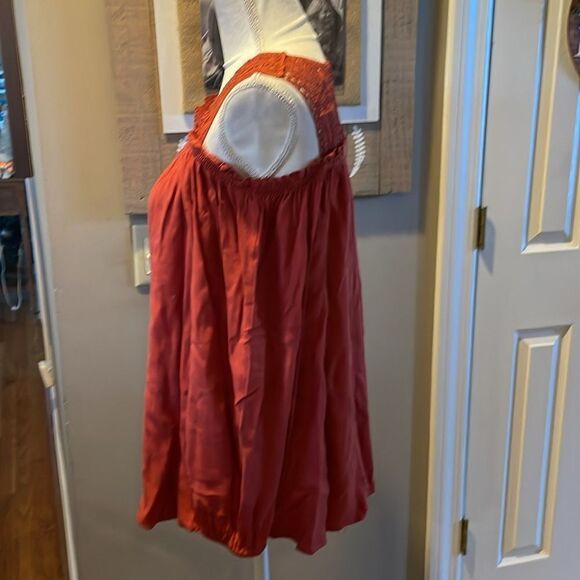 Davi & Dani Brick Red Cold Shoulder Lace detail top - Picture 4 of 7